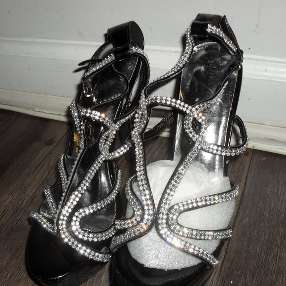 Marichi Vani women shoes, black platform high-heel sandals (All sizes available) - Picture 2 of 6